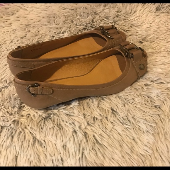 Frye Women’s Peep Toe Wedge shoe - Picture 3 of 5